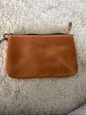 Range Leather McKinley clutch in natural